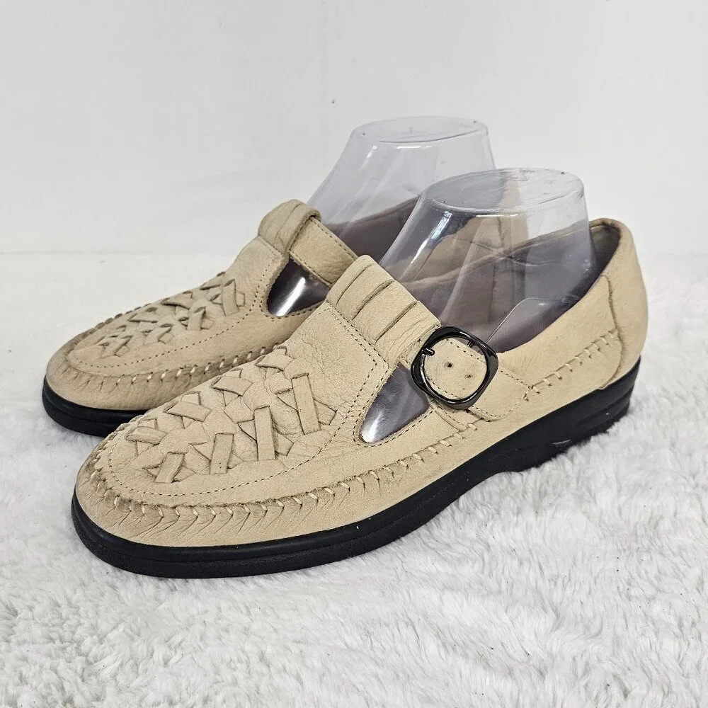 Lifestride Studio Durango Cream Sandal Mary Jane Fisherman Moccasin Leather 9.5